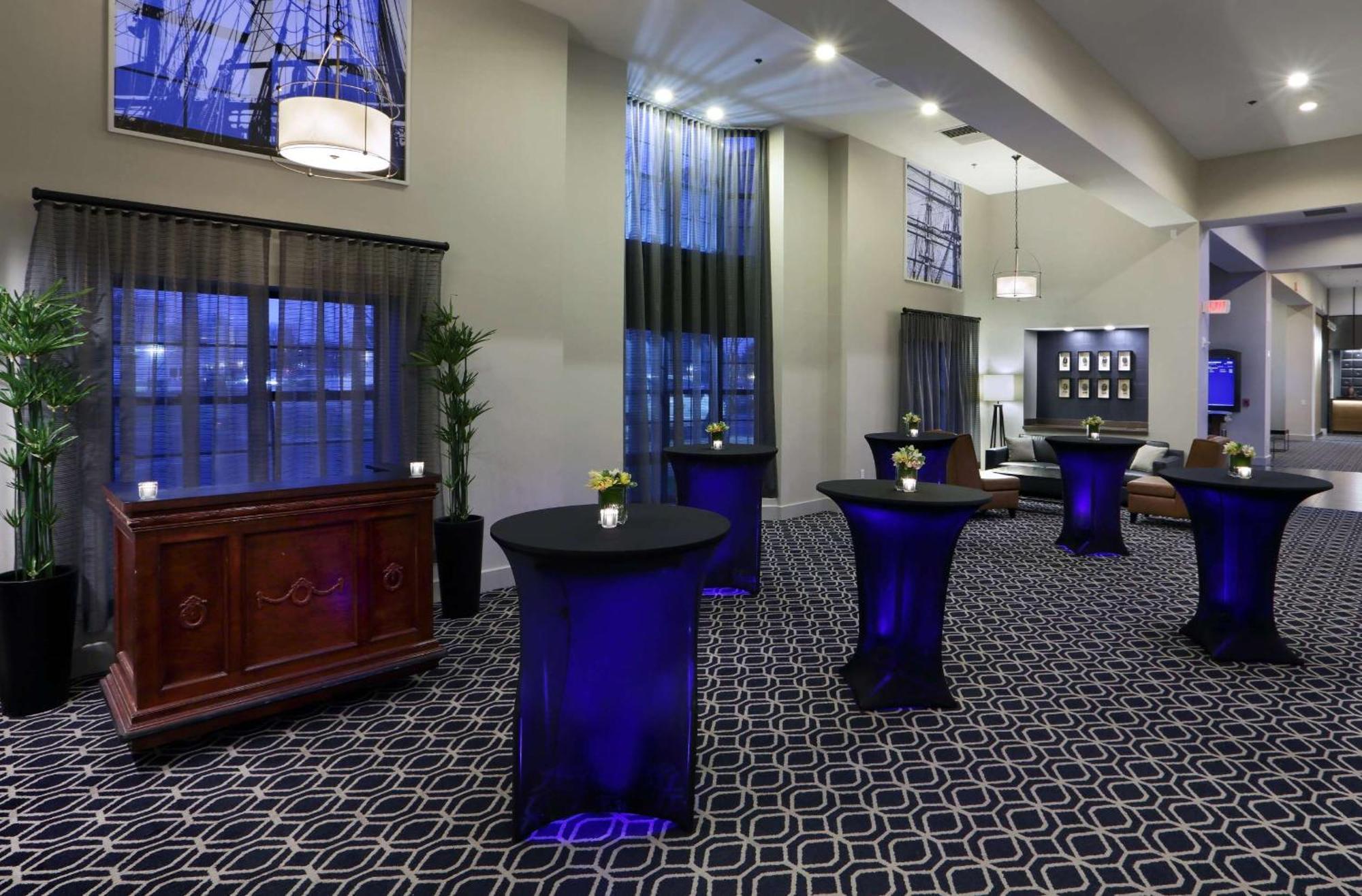 Hilton Mystic Hotel Kültér fotó